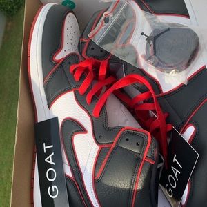 Brand new Jordan 1 bloodline 🏁🏁🏁🏁🏁🏁🏁